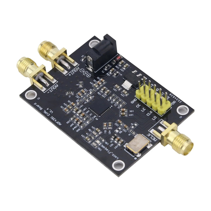 ADF4351 Development Board RF Signal Source Phase Locked Loop 35M-4400M RF Signal Generation Module